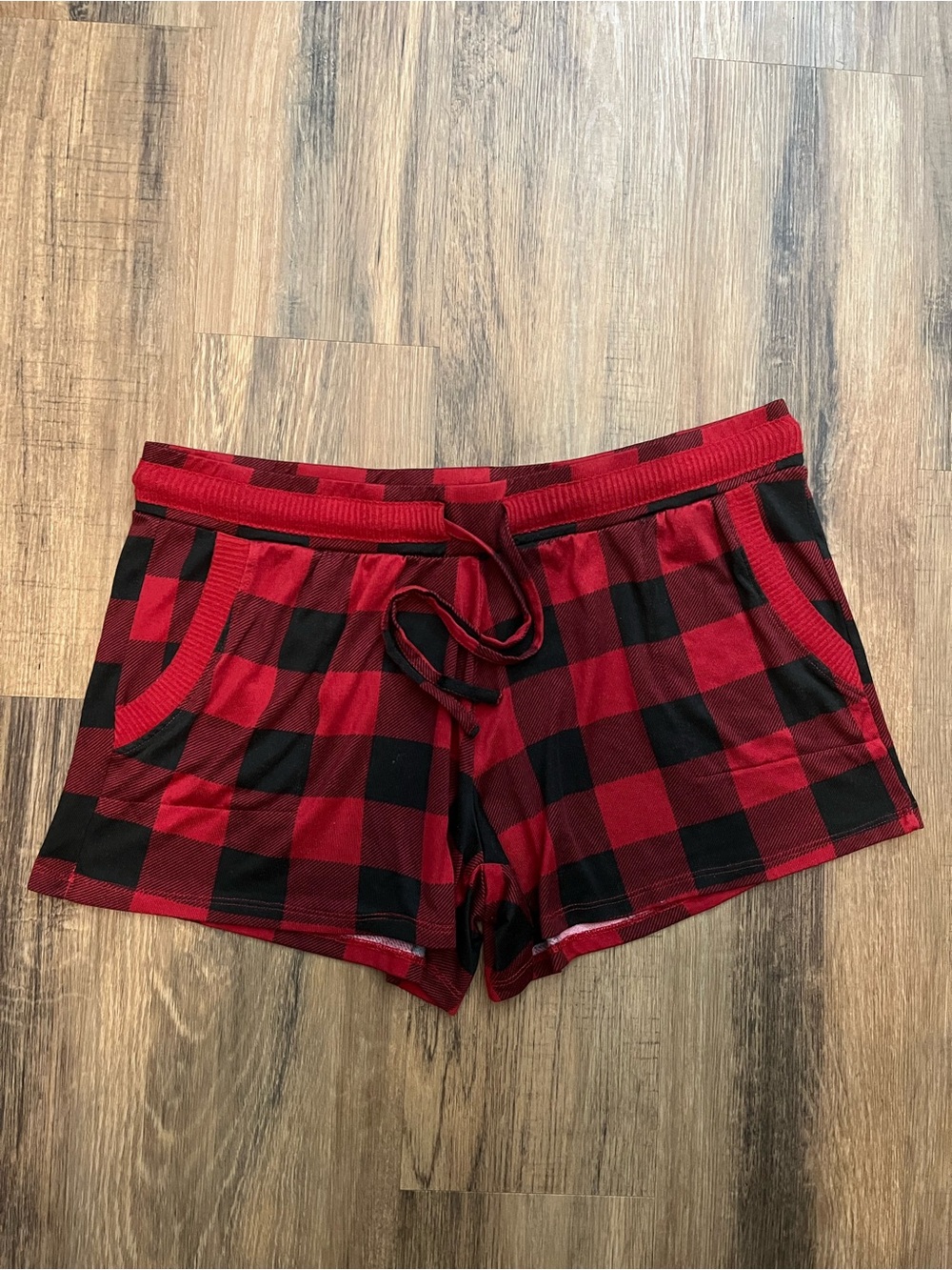Joyspun Women’s Red Buffalo Plaid Lounge Shorts Sz 2X (18W-20W) Pajamas Pockets